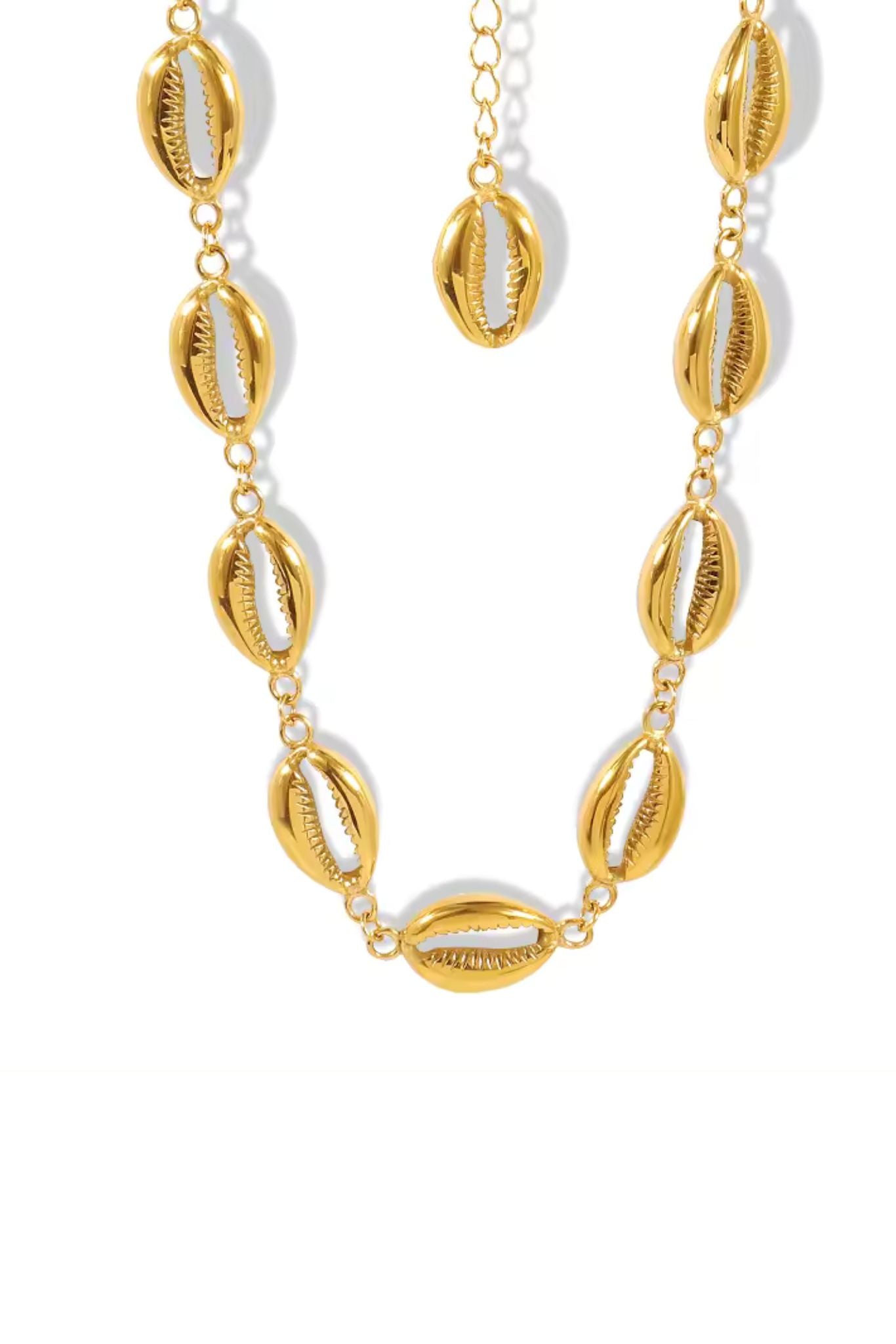Maari 18k Gold Plated Shell Chain Necklace